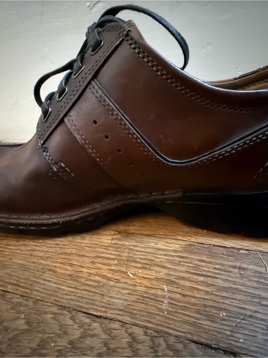 Clarks Men\'s Two-Tone Brown Leather Lace-Up Oxfords main image 11